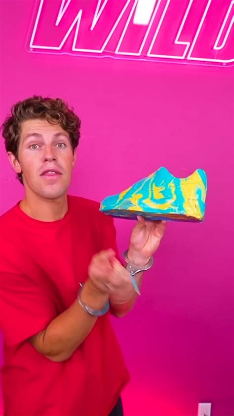 ben azelart hide and seek|EXTREME HIDE AND SEEK IN ONE COLOR! (CAMOUFLAGE).
